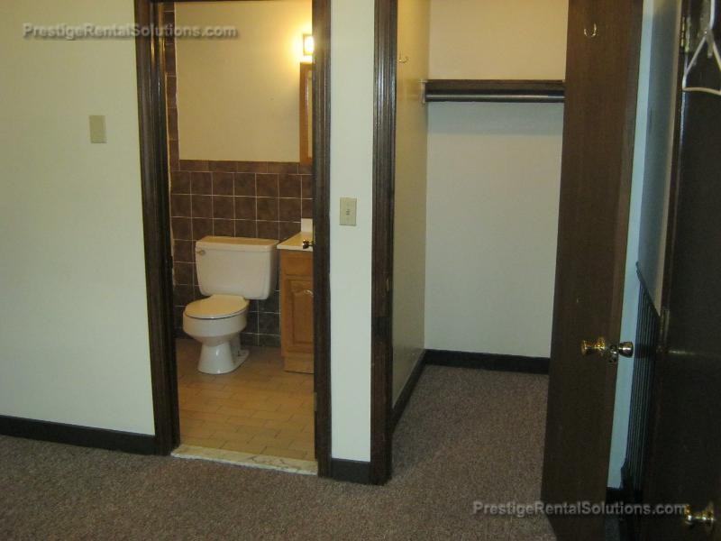 153 Main St #7 - Photo 4 of 12