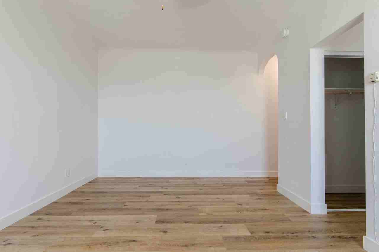 Newly Renovated Apartments - Photo 5 of 23