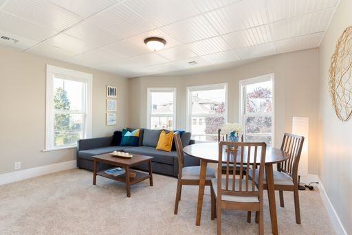 822 6th Ave - Photo 4 of 21
