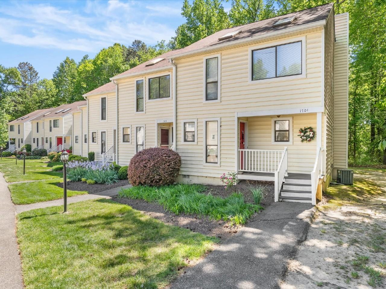 1701 Early Settlers Rd - Photo 2 of 31