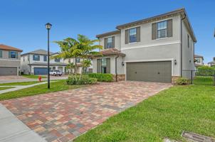 featured image of 4740 Lake Worth Rd