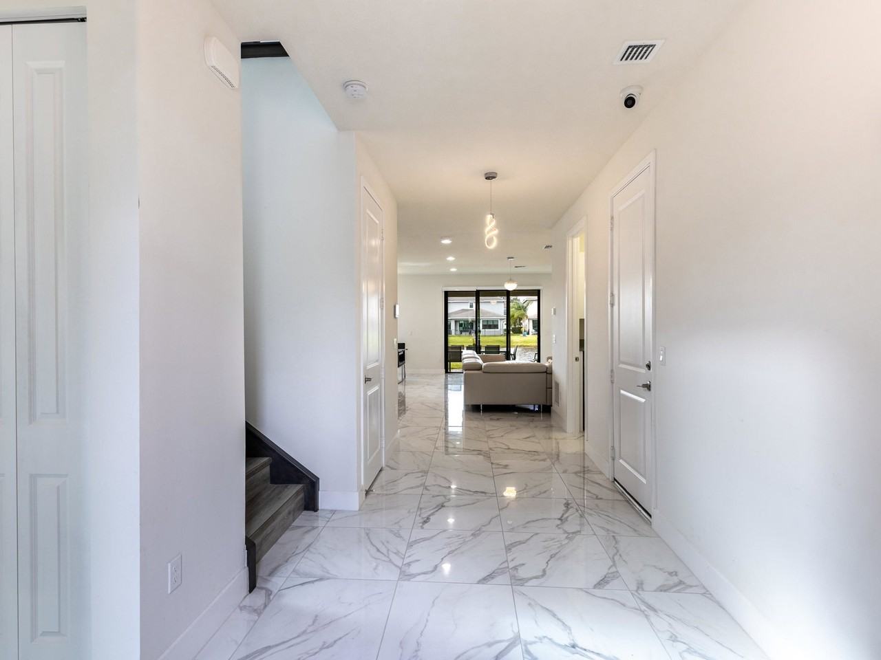 7191 Montereal Path - Photo 2 of 8