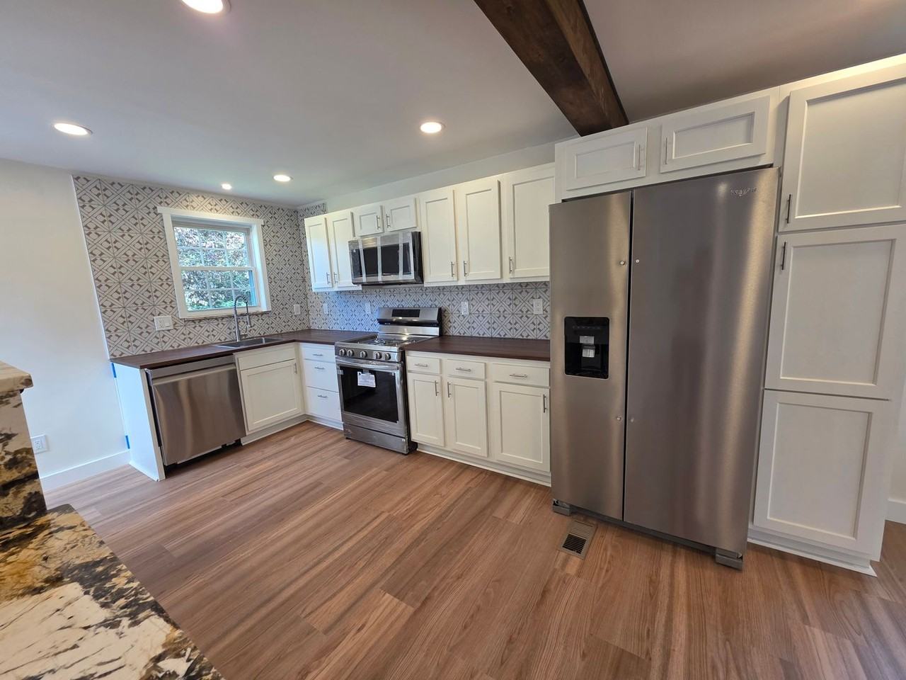 8227 Vivian Dr - Photo 3 of 19