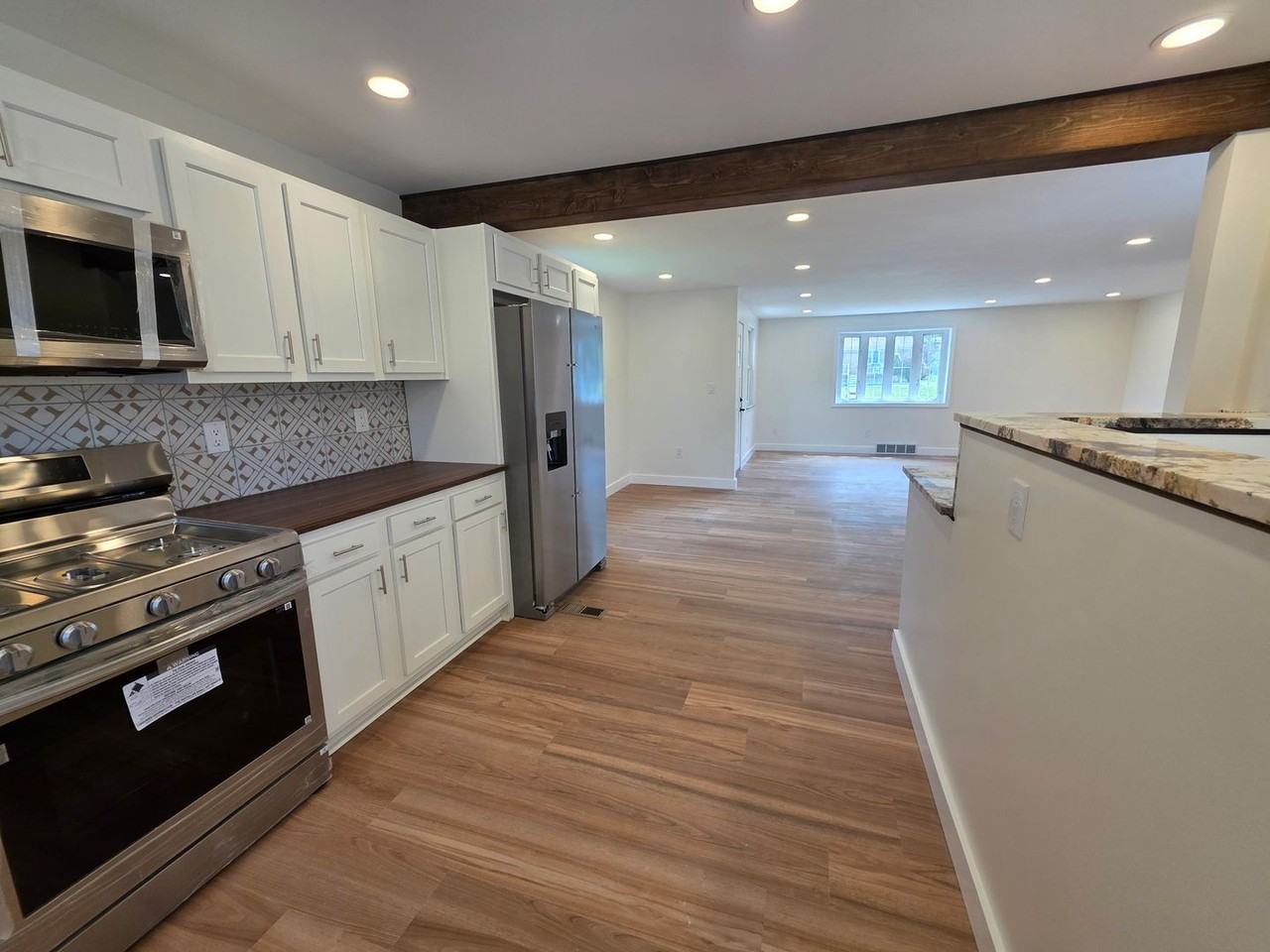 8227 Vivian Dr - Photo 4 of 19