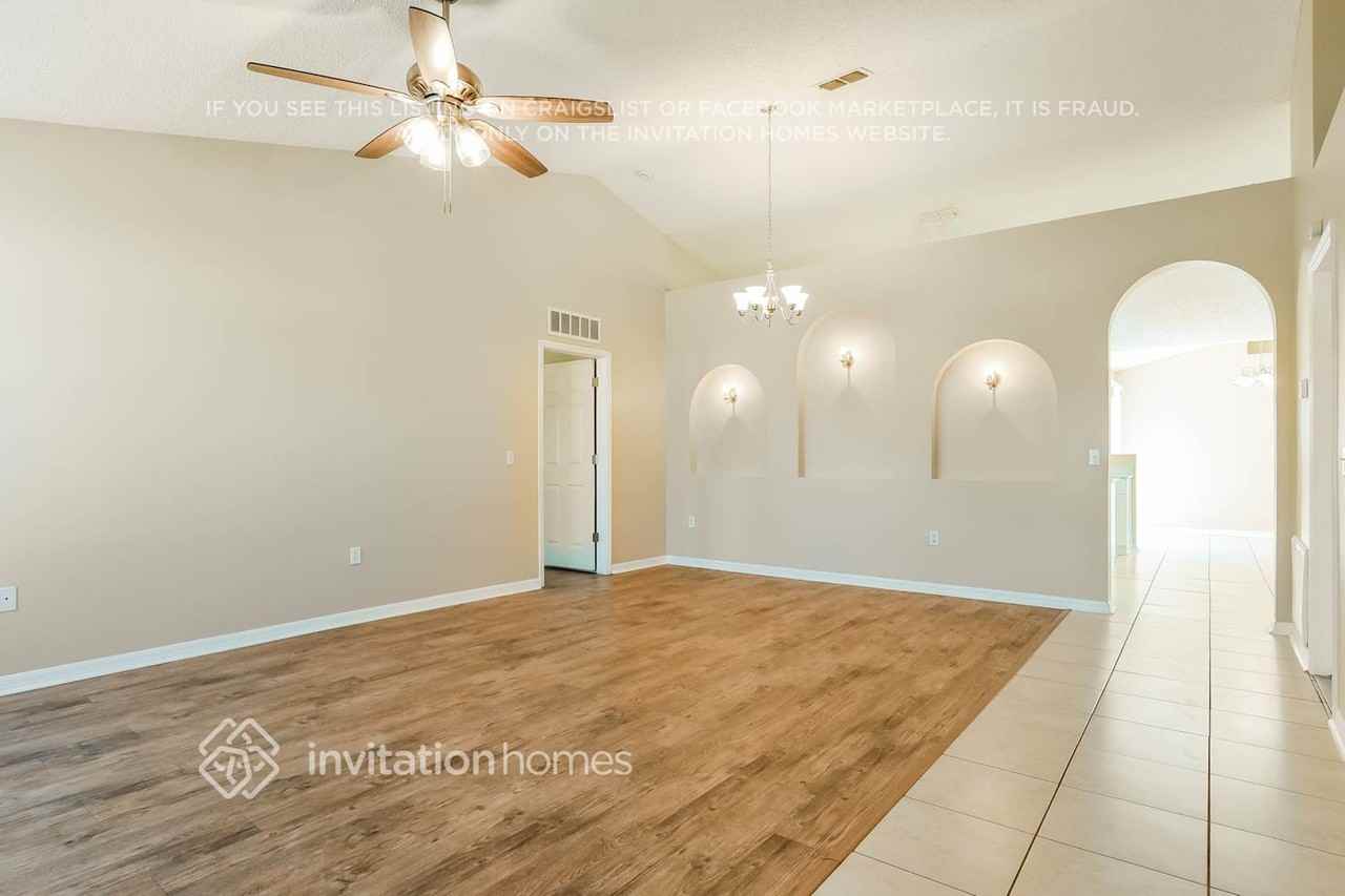 1509 Jupiter Ave - Photo 3 of 17