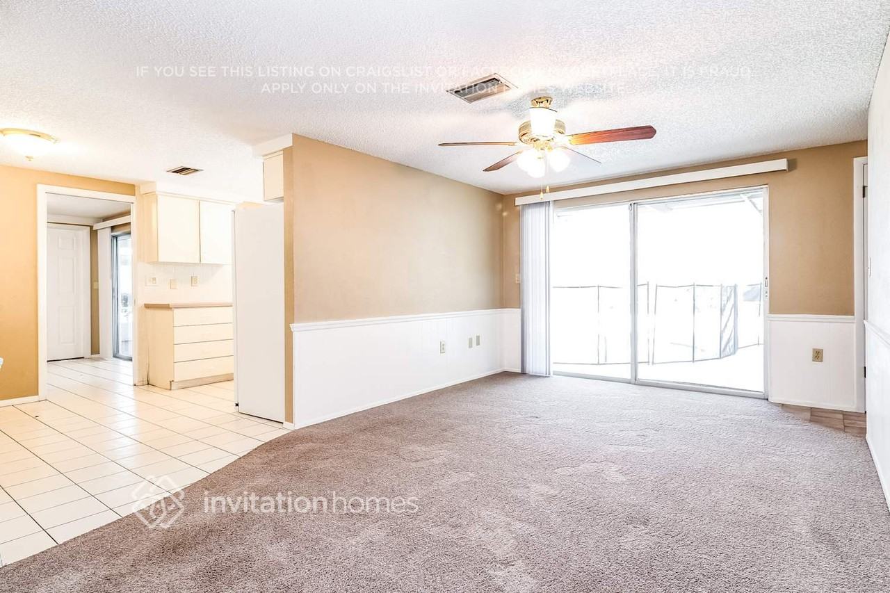 12206 Meadowbrook Ln - Photo 5 of 16