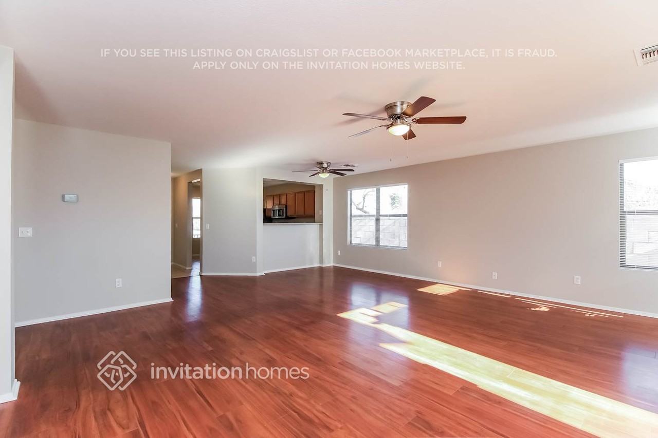 639 S Concord St - Photo 4 of 16