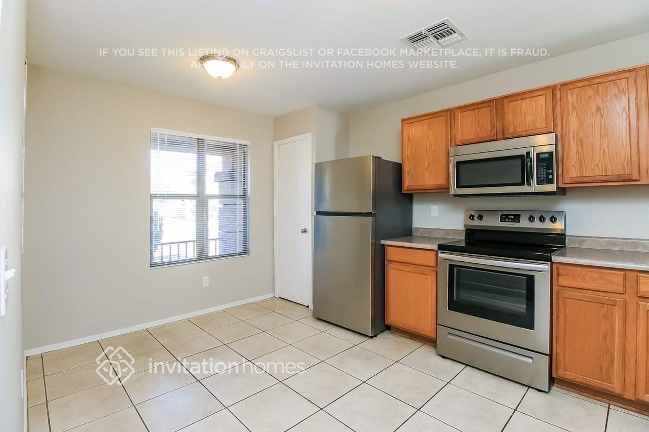 639 S Concord St - Photo 5 of 16