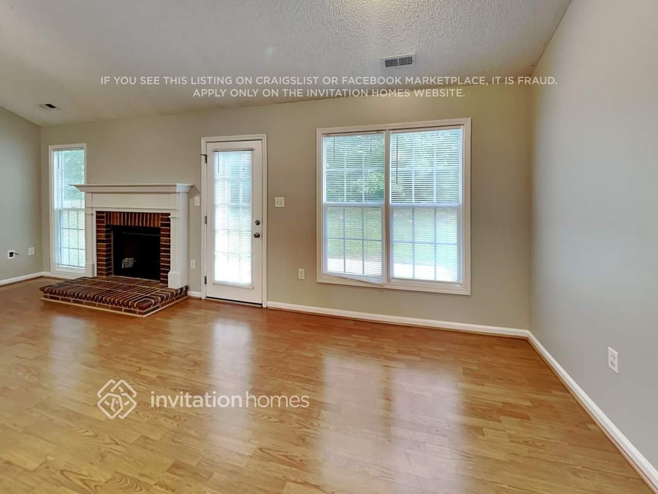 321 Tamarack Dr - Photo 4 of 19