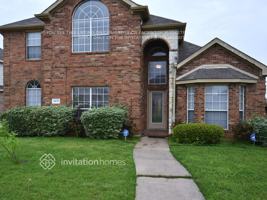 featured image of 1817 Fairfax Dr