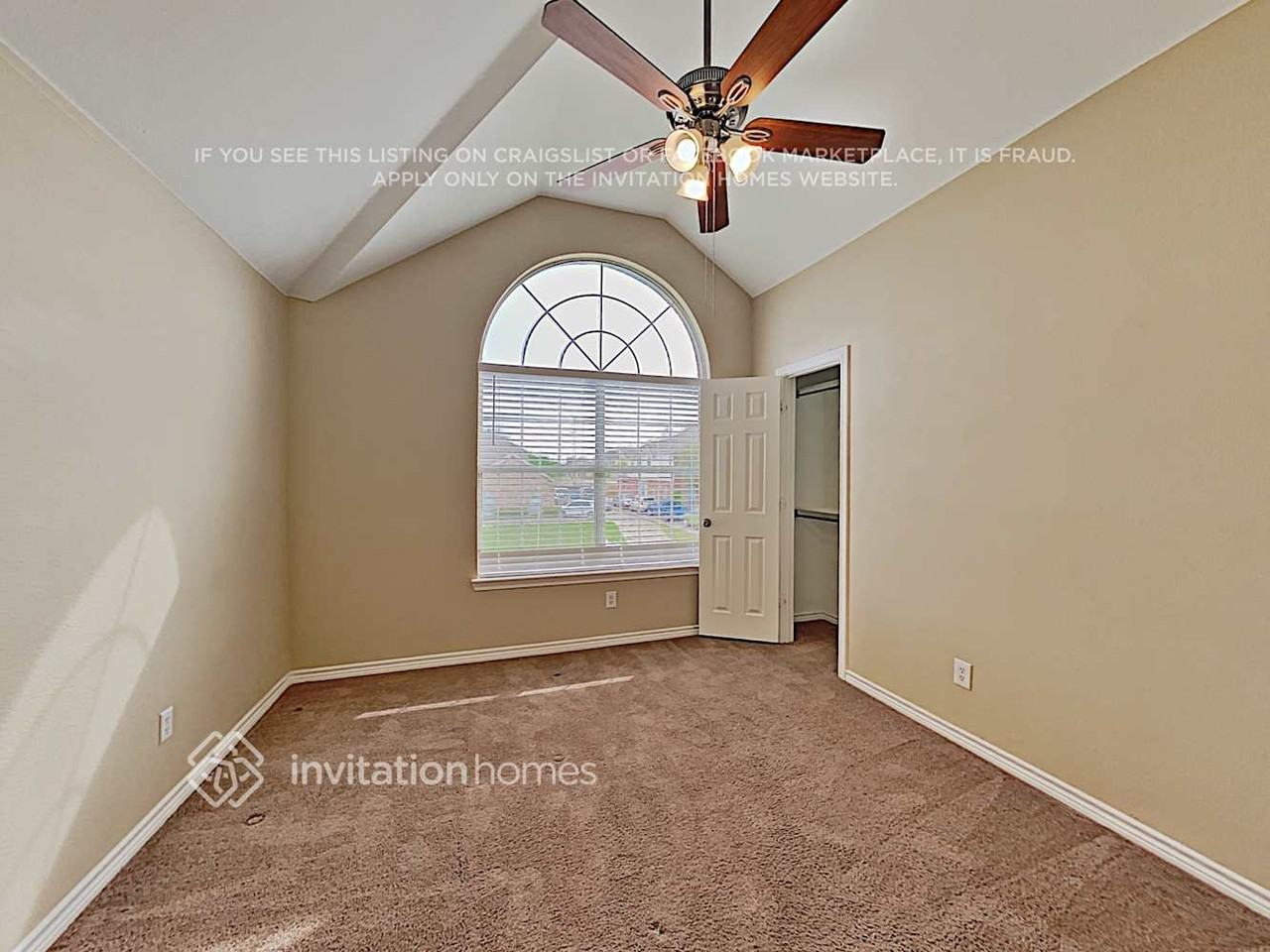 1817 Fairfax Dr - Photo 6 of 13