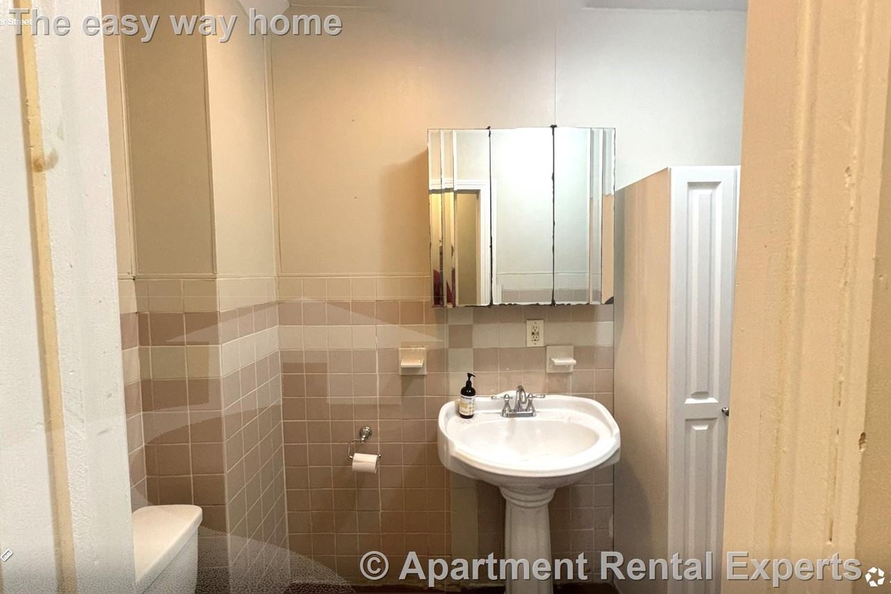 210 River St - Photo 6 of 8