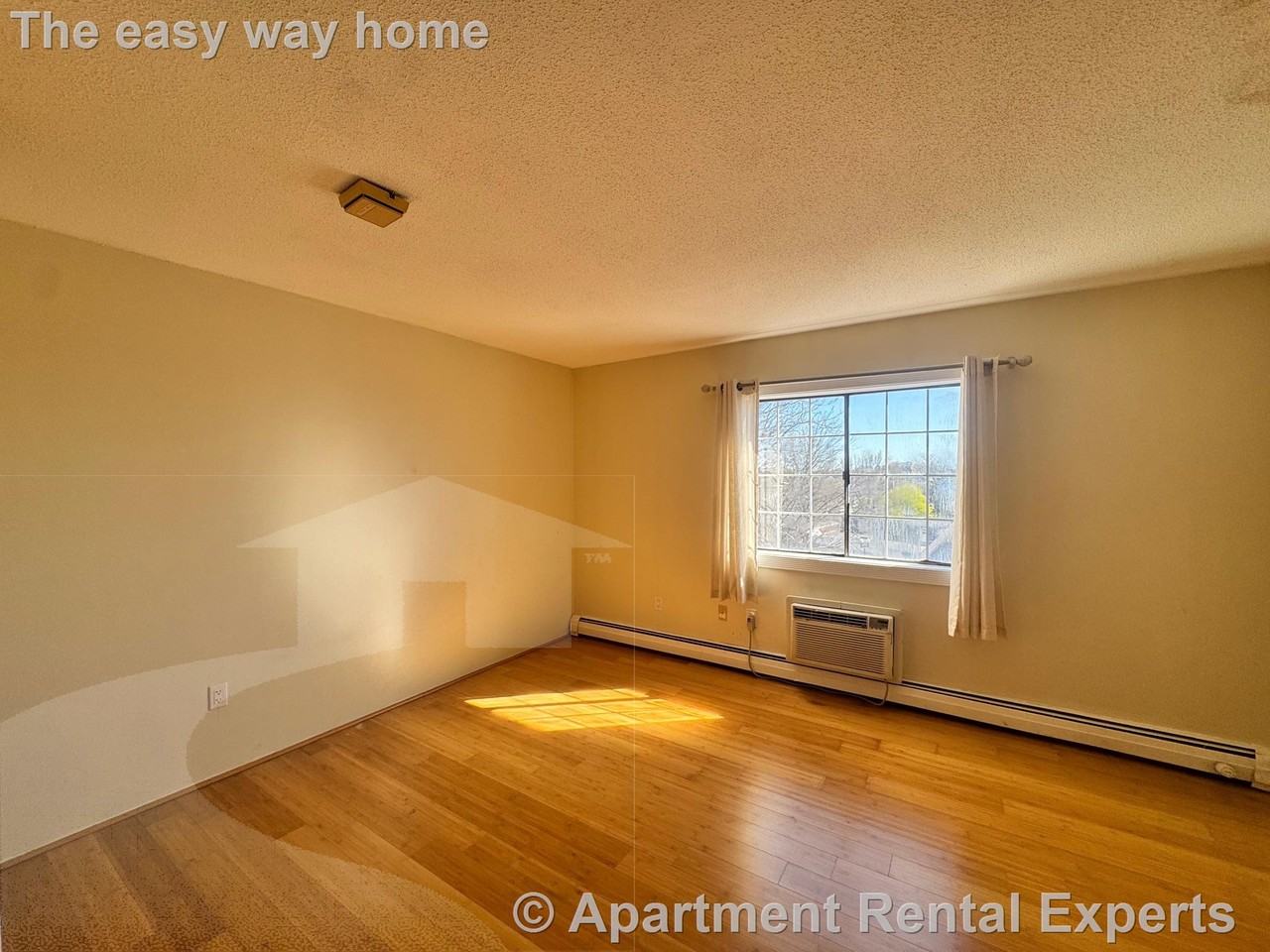474 Broadway #37 - Photo 4 of 11