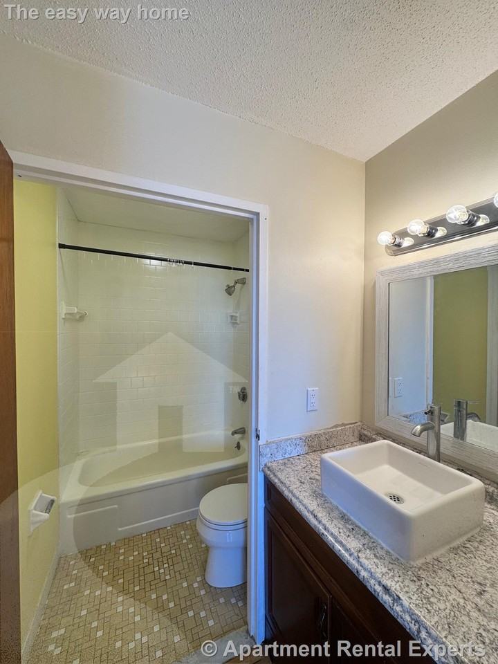 474 Broadway #37 - Photo 6 of 11