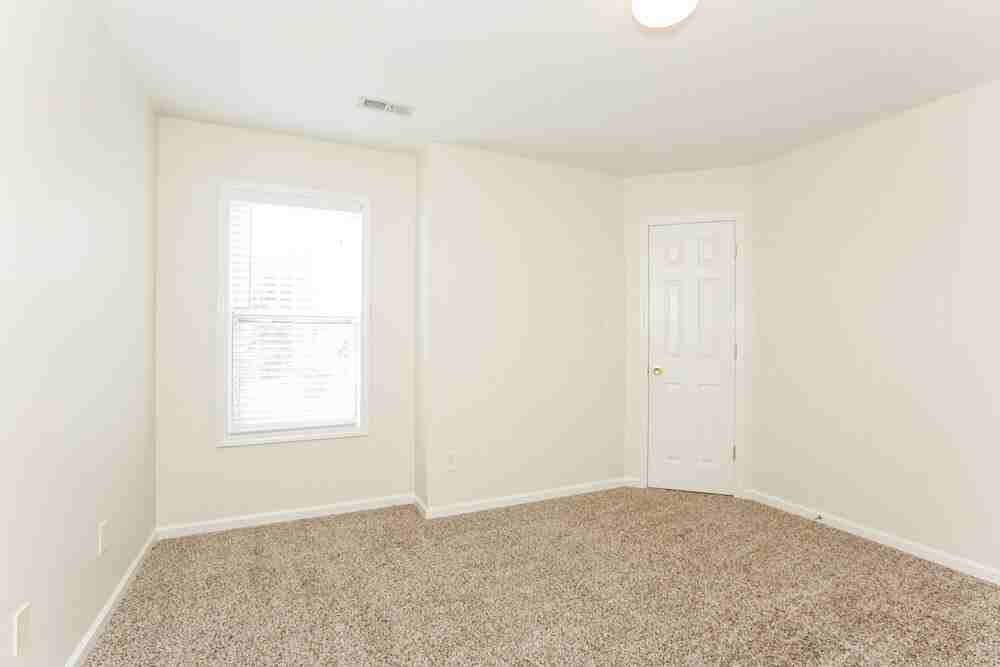 13515 Stones Landing St - Photo 7 of 18