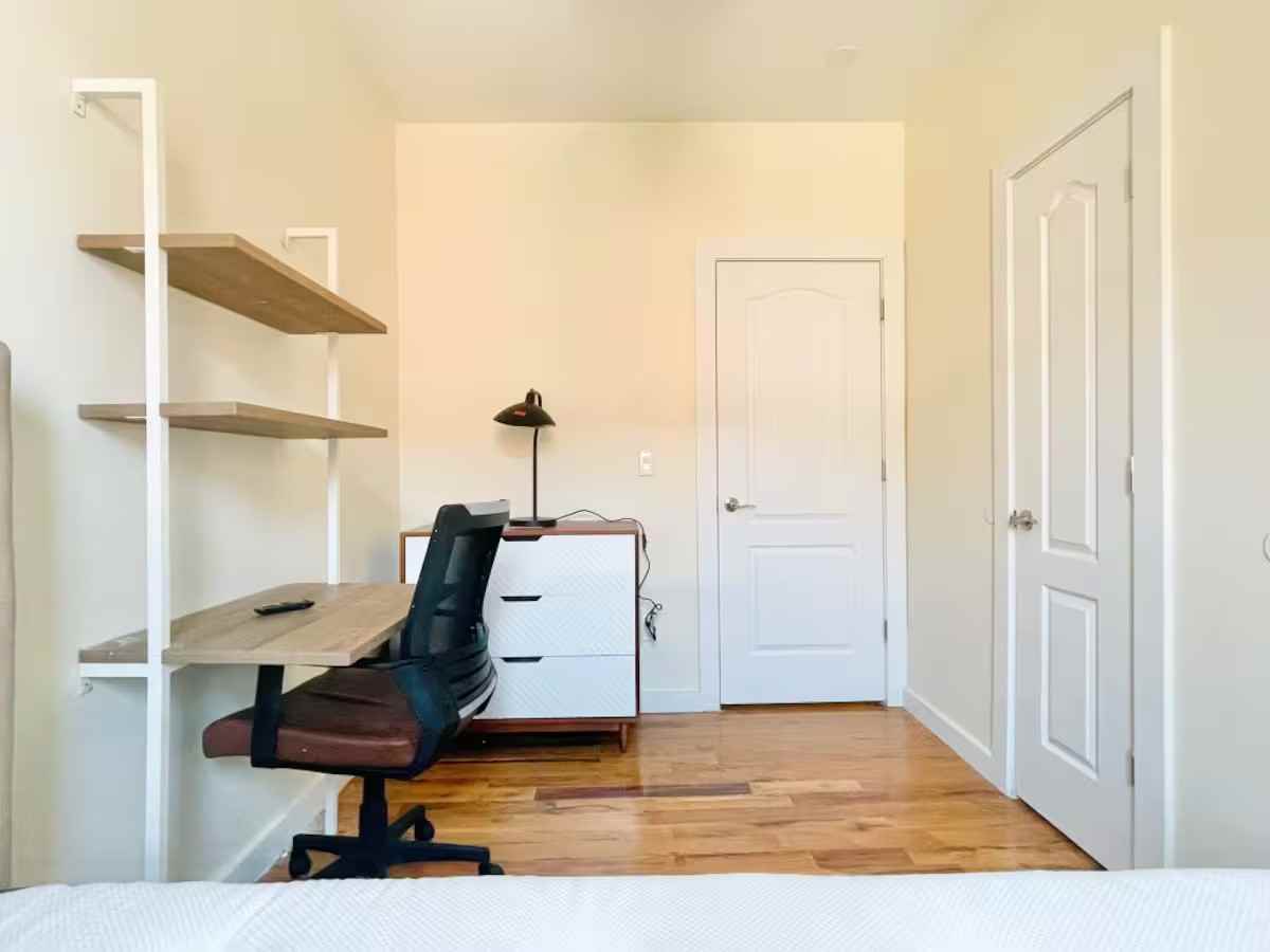 Private Bedroom in 4 Bedroom/1 Bathroom Home - Photo 6 of 8