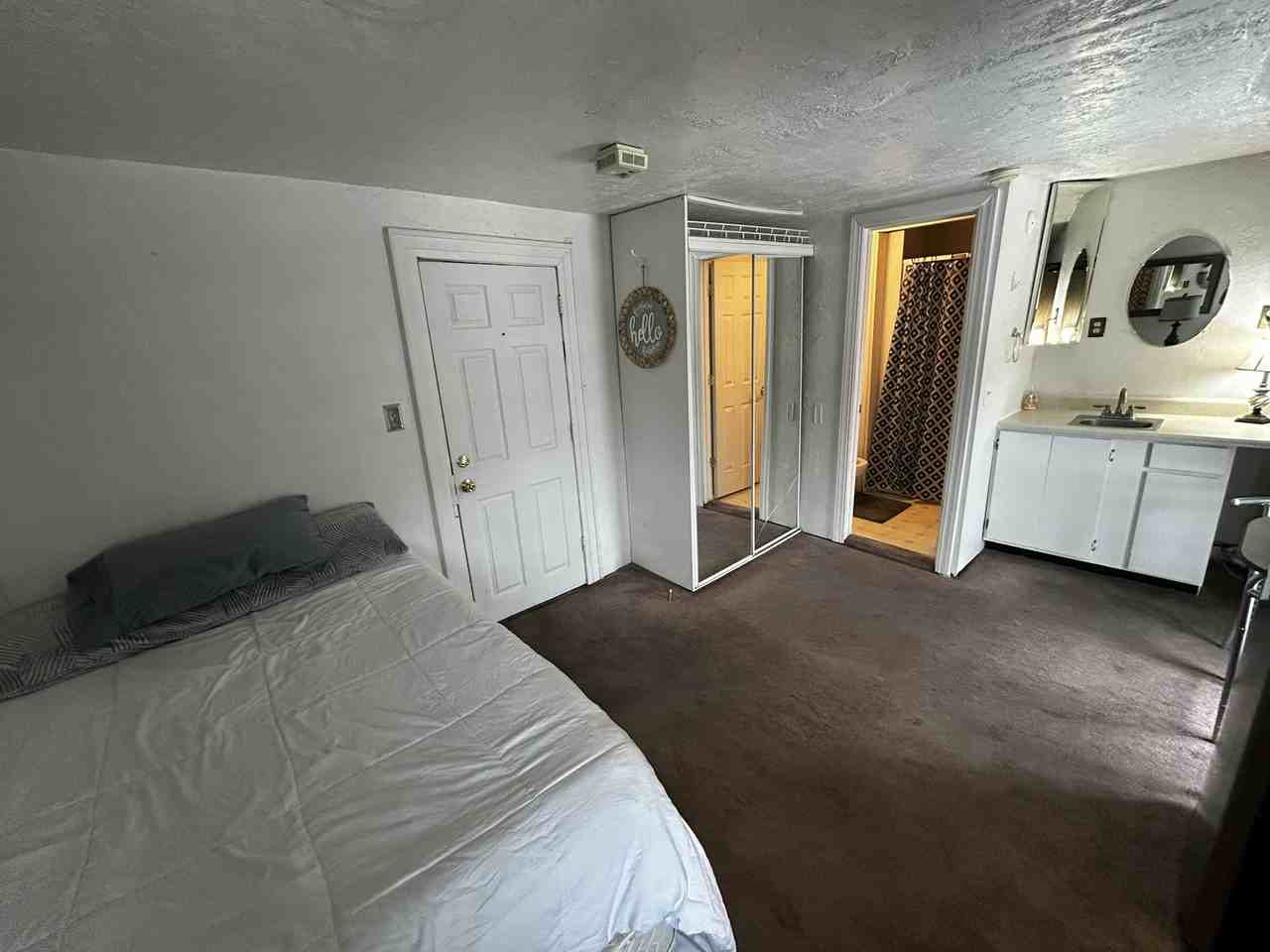 82W 200N, Unit 5 - Photo 5 of 7