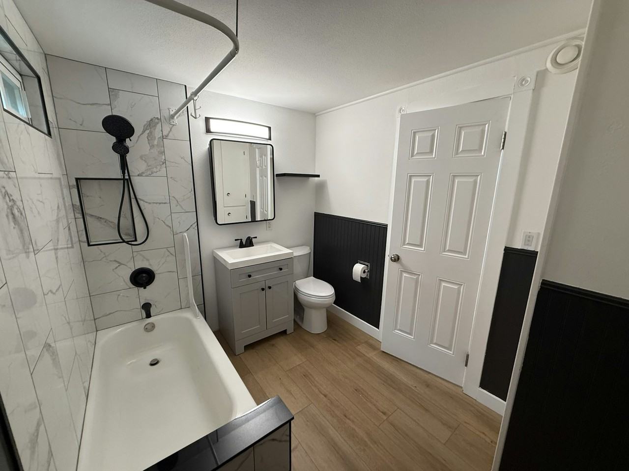 3708 Jewel Lake Rd, Unit 1 - Photo 4 of 24