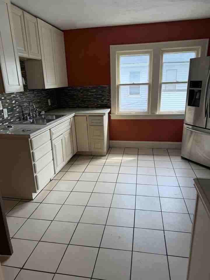 3035 East 126th Street - Photo 4 of 20