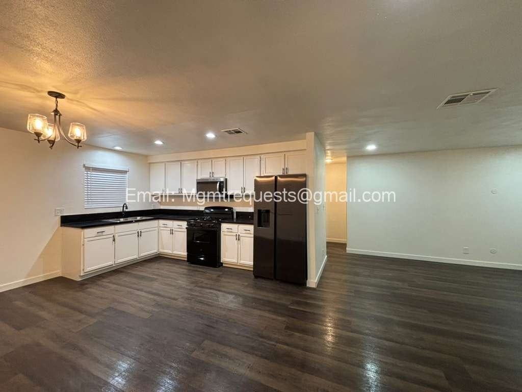 803 Worcester Avenue, Unit 3 - Photo 4 of 19