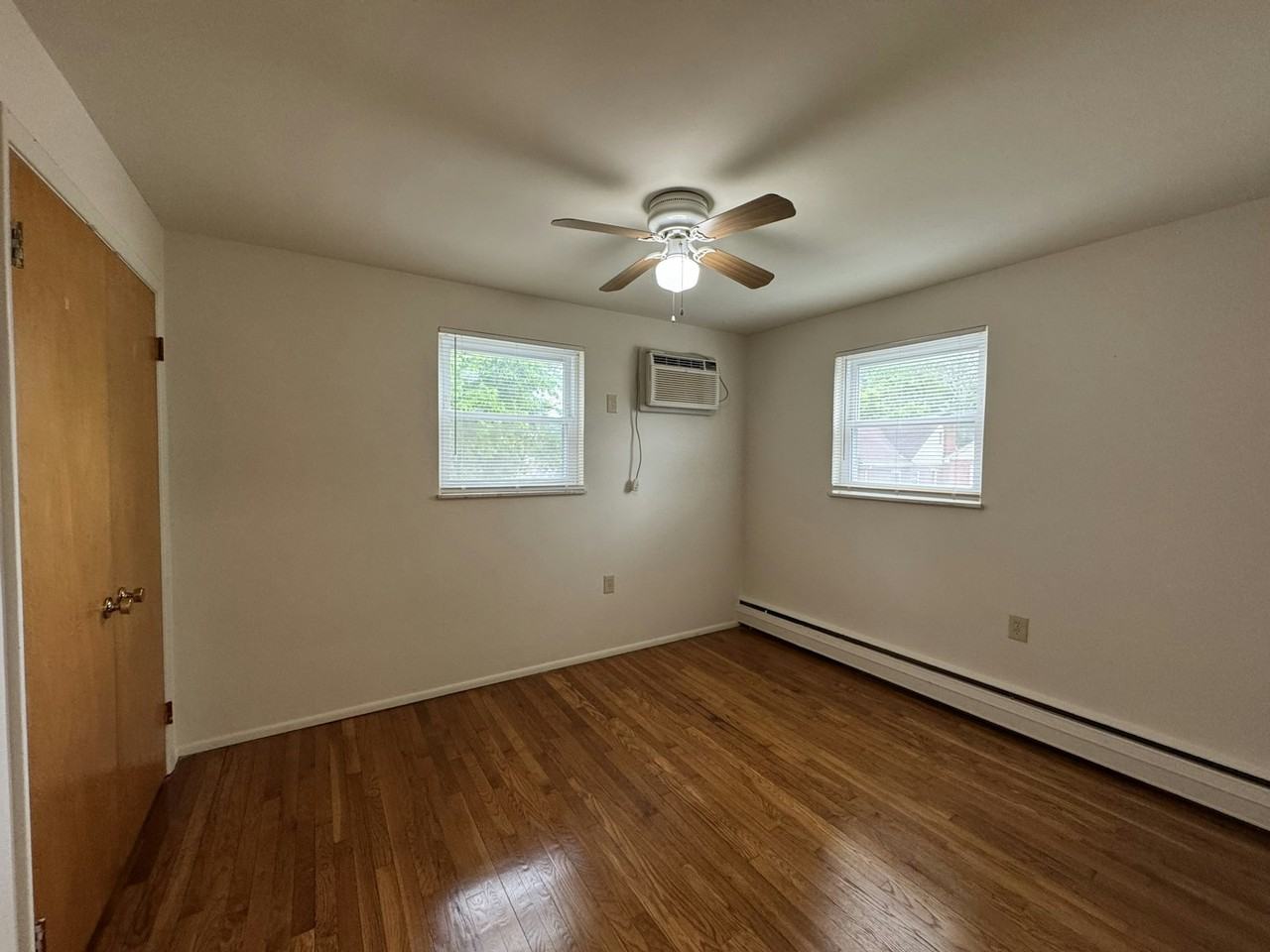 3992 Ballard Avenue, Unit 4 - Photo 6 of 10