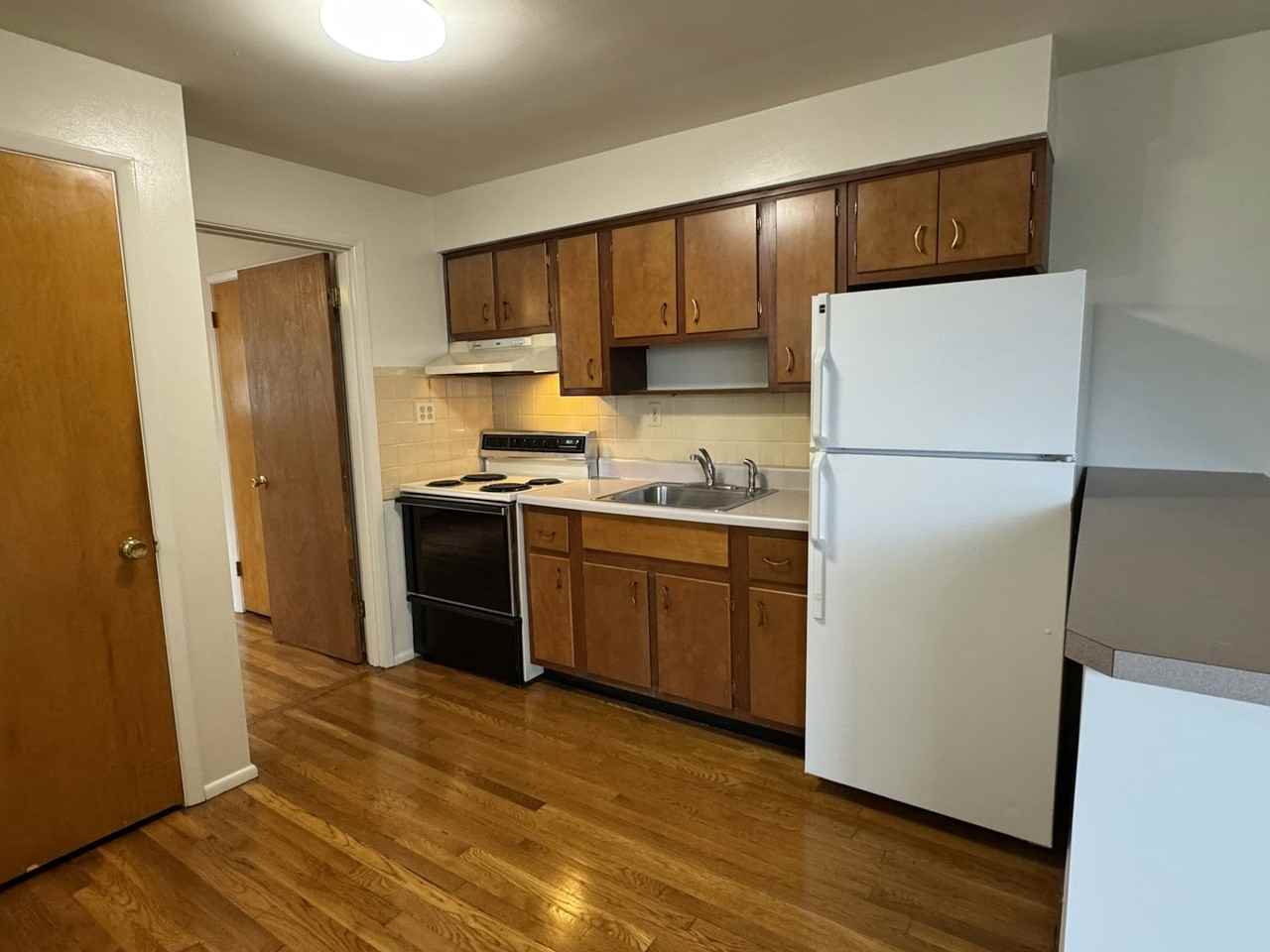3992 Ballard Avenue, Unit 3 - Photo 5 of 10