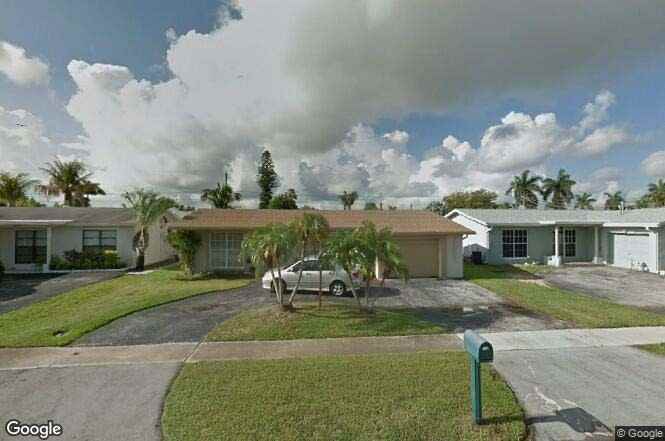 11440 Northwest 40th Place - Photo 4 of 15