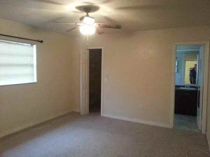 11440 Northwest 40th Place - Photo 5 of 15