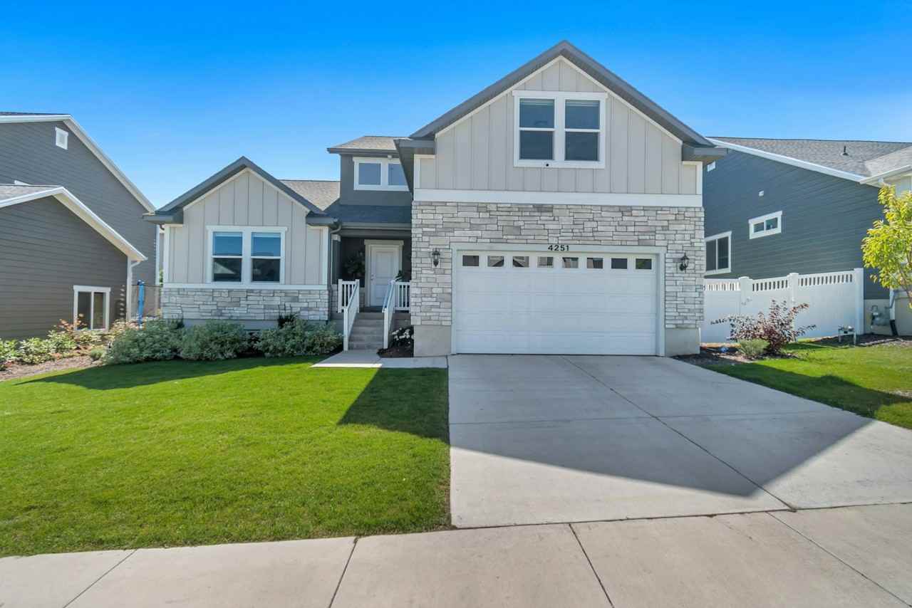 4251 West Gate Keeper Drive - Photo 3 of 29