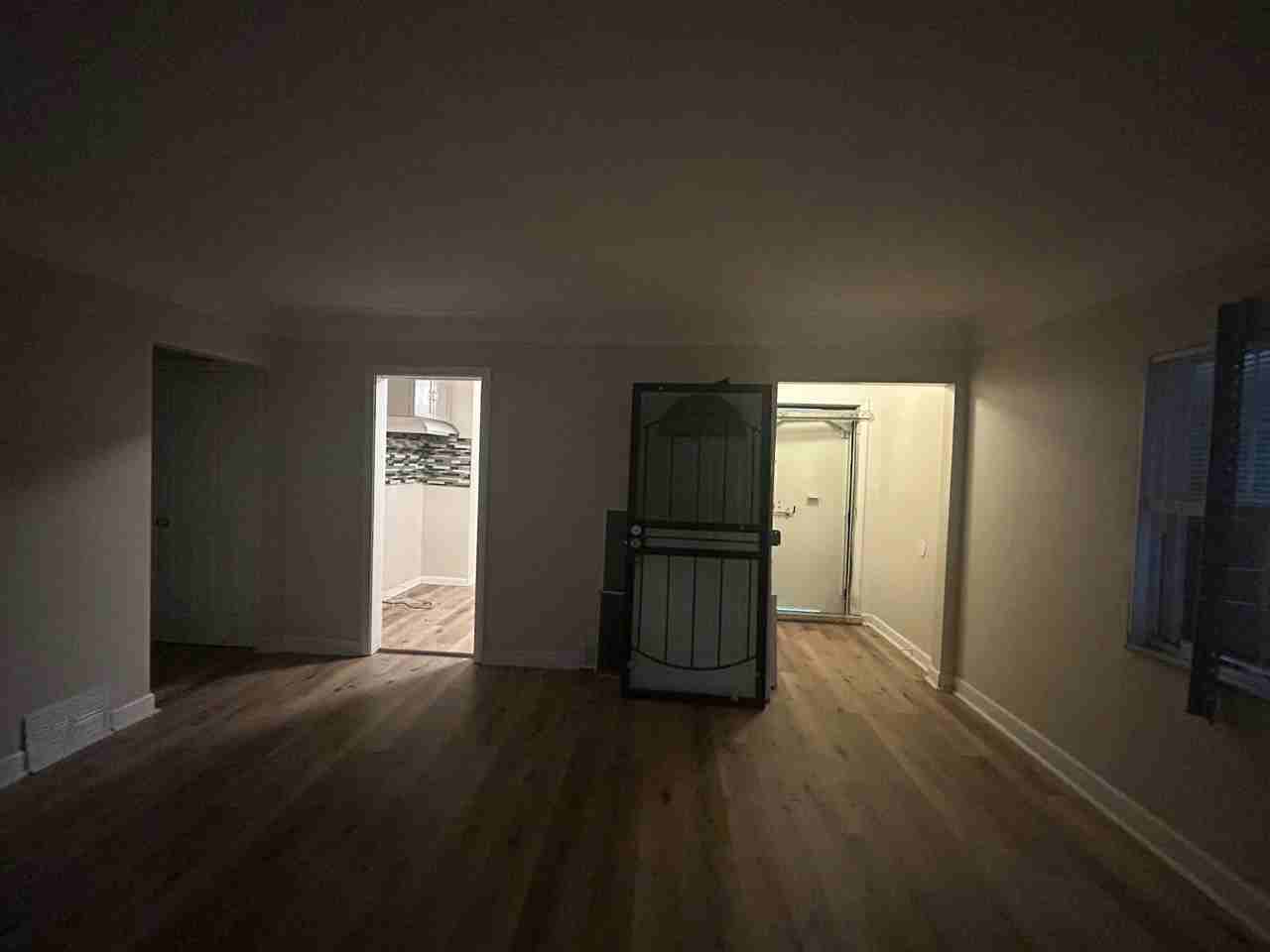 5070 Lafontaine Street - Photo 7 of 25