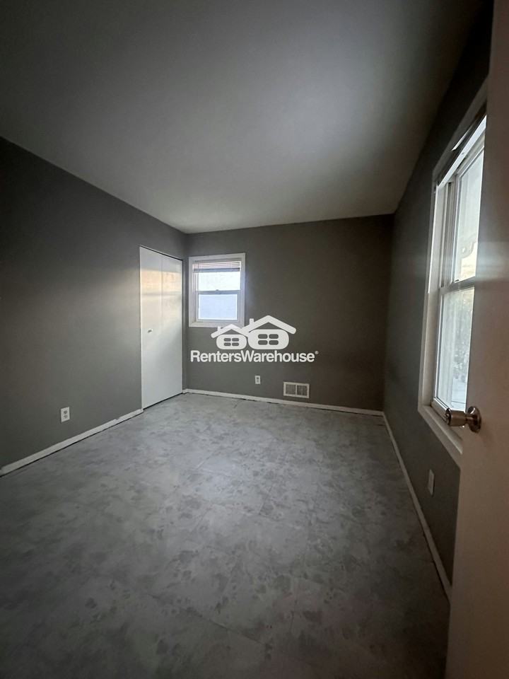 2905 N Bryant Ave, Unit 2 - Photo 4 of 11