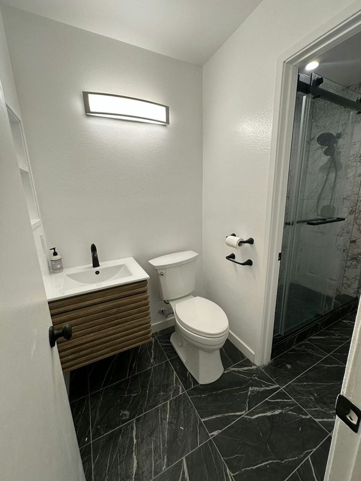 25334 Vía Viejo Street, Unit Room 2 - Photo 3 of 8