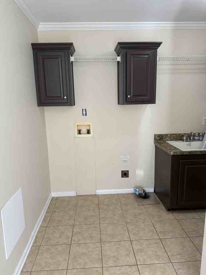 1381 Queenie Rd #NA - Photo 7 of 17