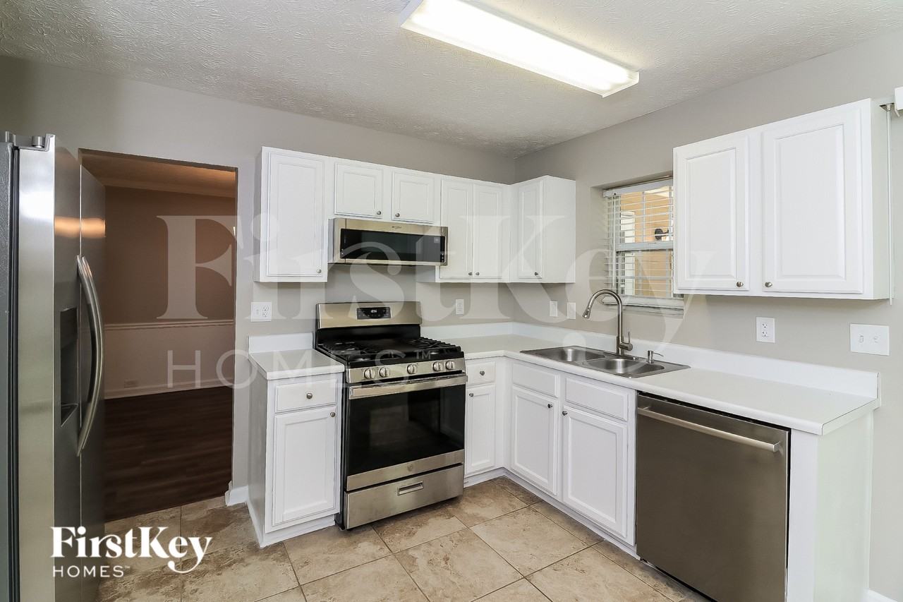 4224 Arrowhead Pointe - Photo 5 of 15