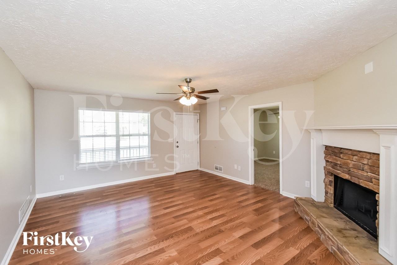 117 Faithful Dr - Photo 4 of 15