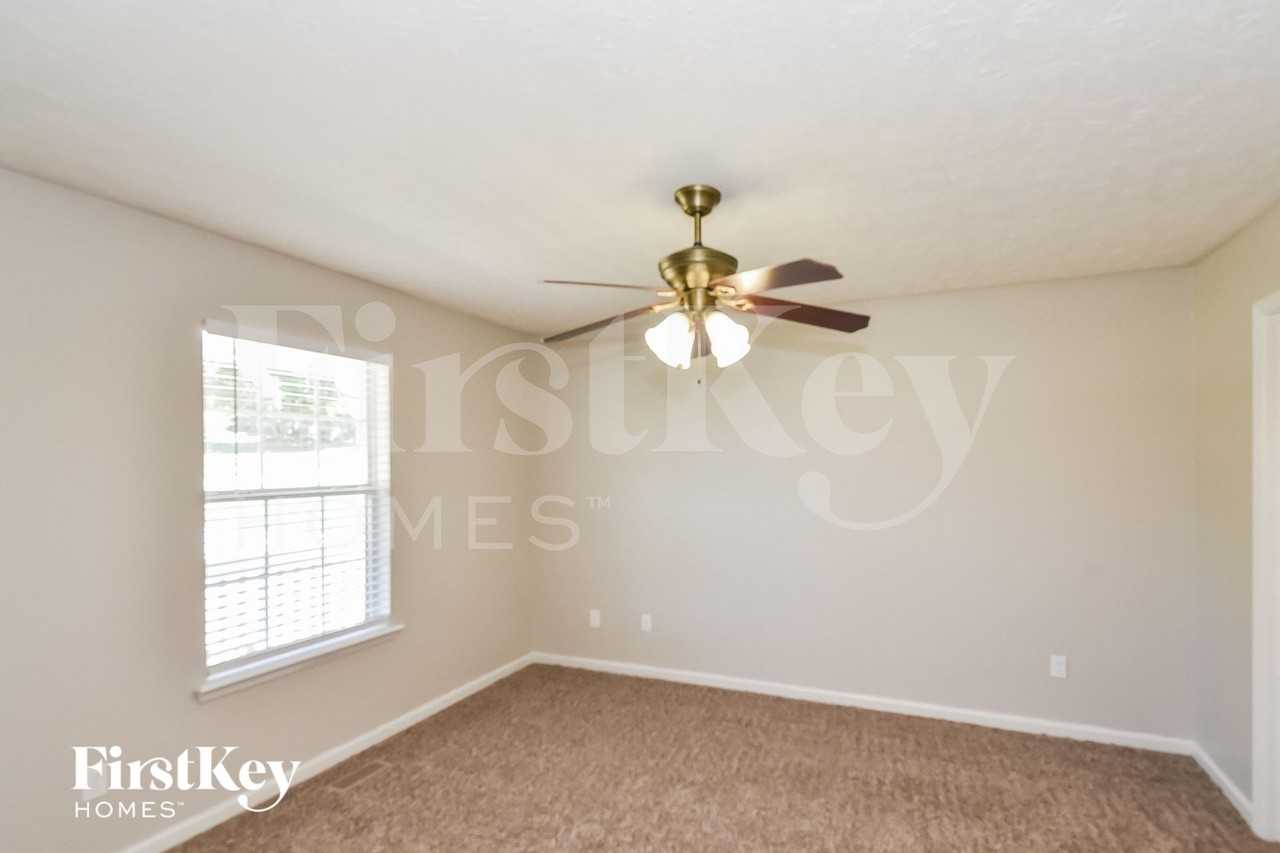 117 Faithful Dr - Photo 7 of 15