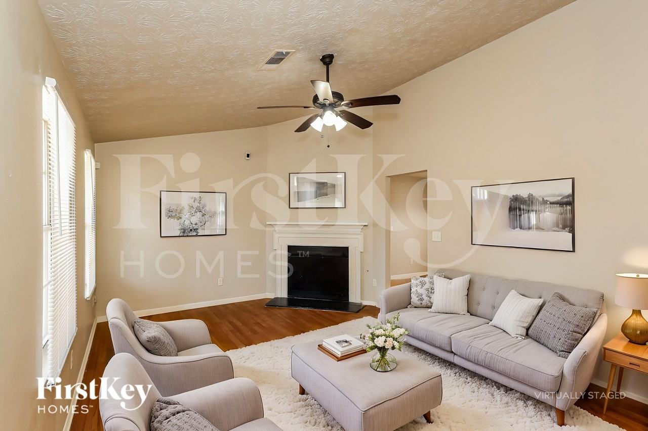6450 Peppermill Ln - Photo 4 of 19