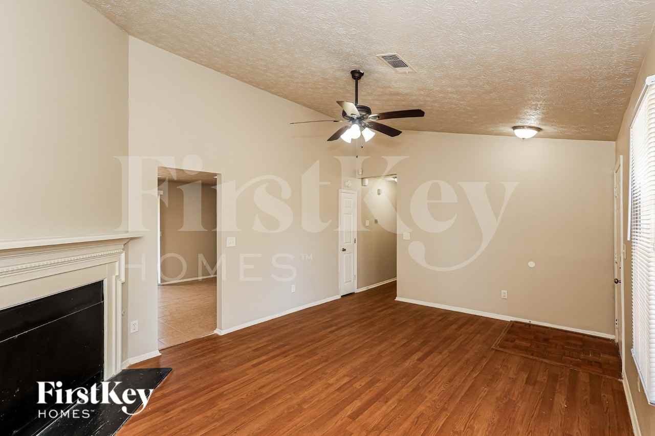 6450 Peppermill Ln - Photo 5 of 19