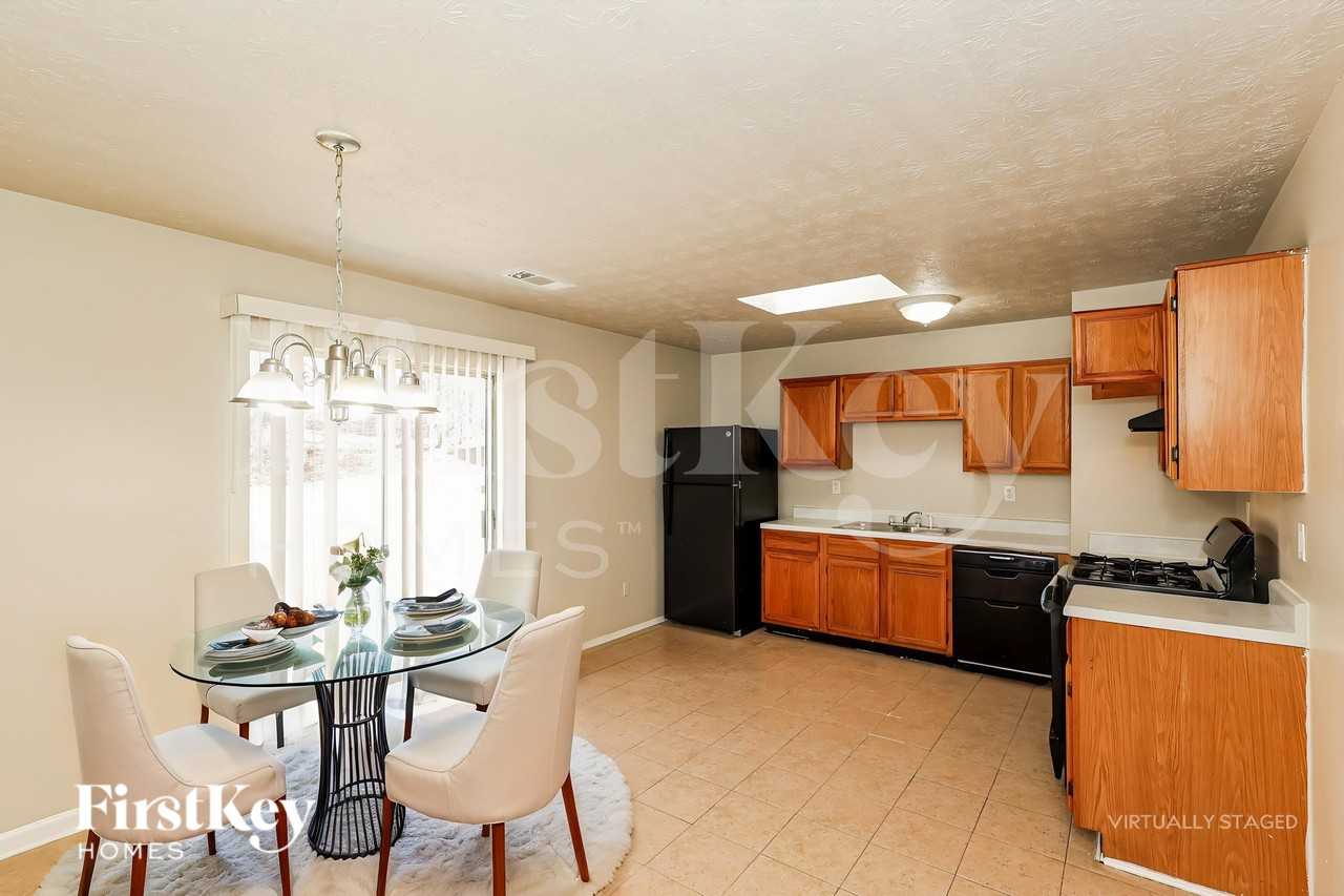 6450 Peppermill Ln - Photo 7 of 19
