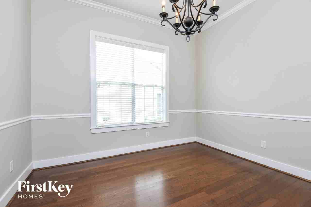 5496 Wisteria Trce - Photo 5 of 15
