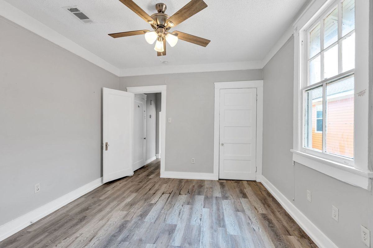 1720 Independence St - Photo 7 of 10