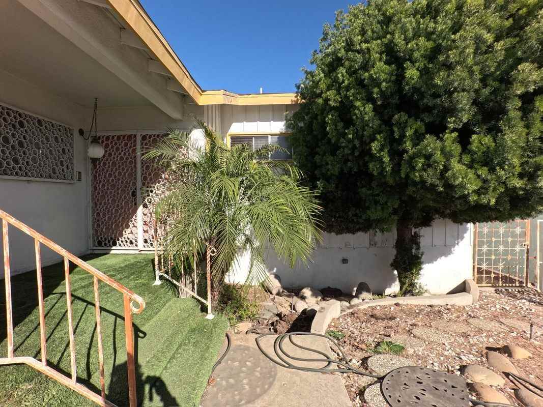 1237 W 124th St ##2c - Photo 2 of 9