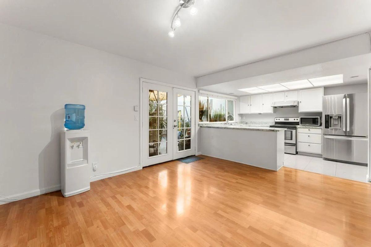 7108 Coral Gables Cir - Photo 5 of 22