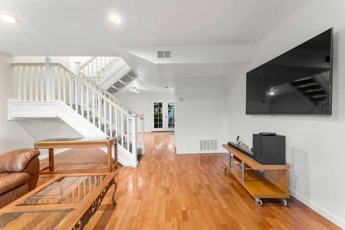 7108 Coral Gables Cir - Photo 6 of 22