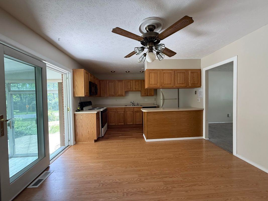 9358 Bluegate Dr - Photo 2 of 13