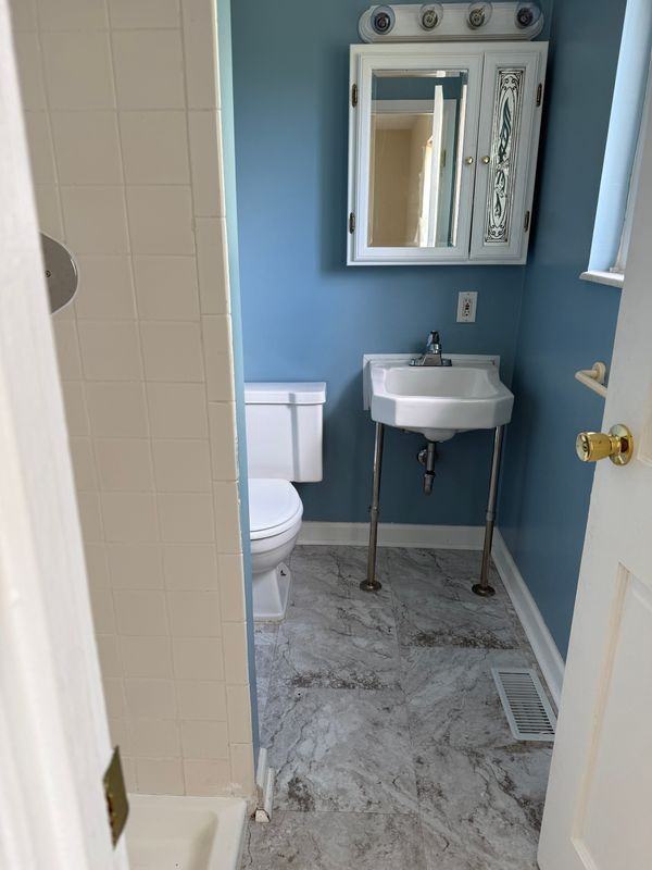 9358 Bluegate Dr - Photo 4 of 13