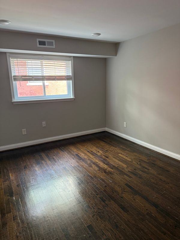 1231 Laidlaw Ave ##3 - Photo 7 of 8