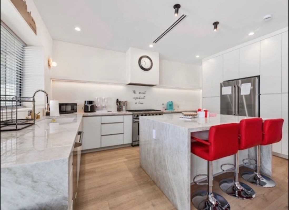 2743 N Keystone St - Photo 7 of 17