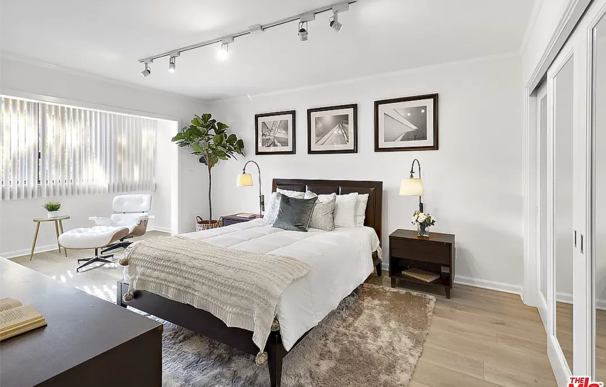 4738 La Villa Marina - Photo 2 of 11