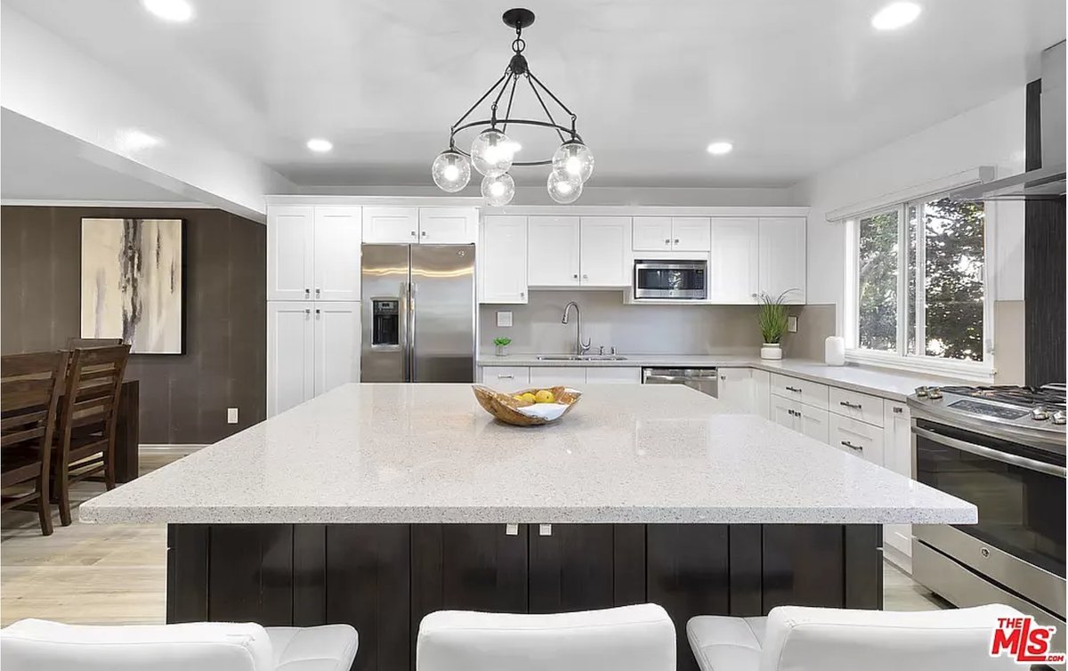 4738 La Villa Marina - Photo 3 of 11